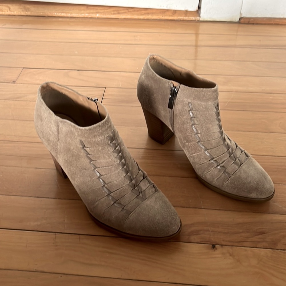 Franco Sarto Tan Booties size 9